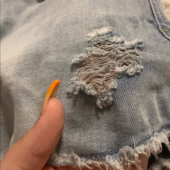 Light ripped jean shorts - Picture 4 of 6